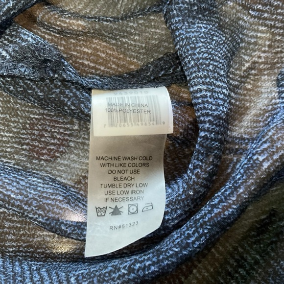 Vince Camuto Blue Puff Sleeve Blouse - Picture 7 of 8